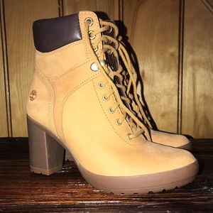 Timberland Boots/Heels - sz. 6.5